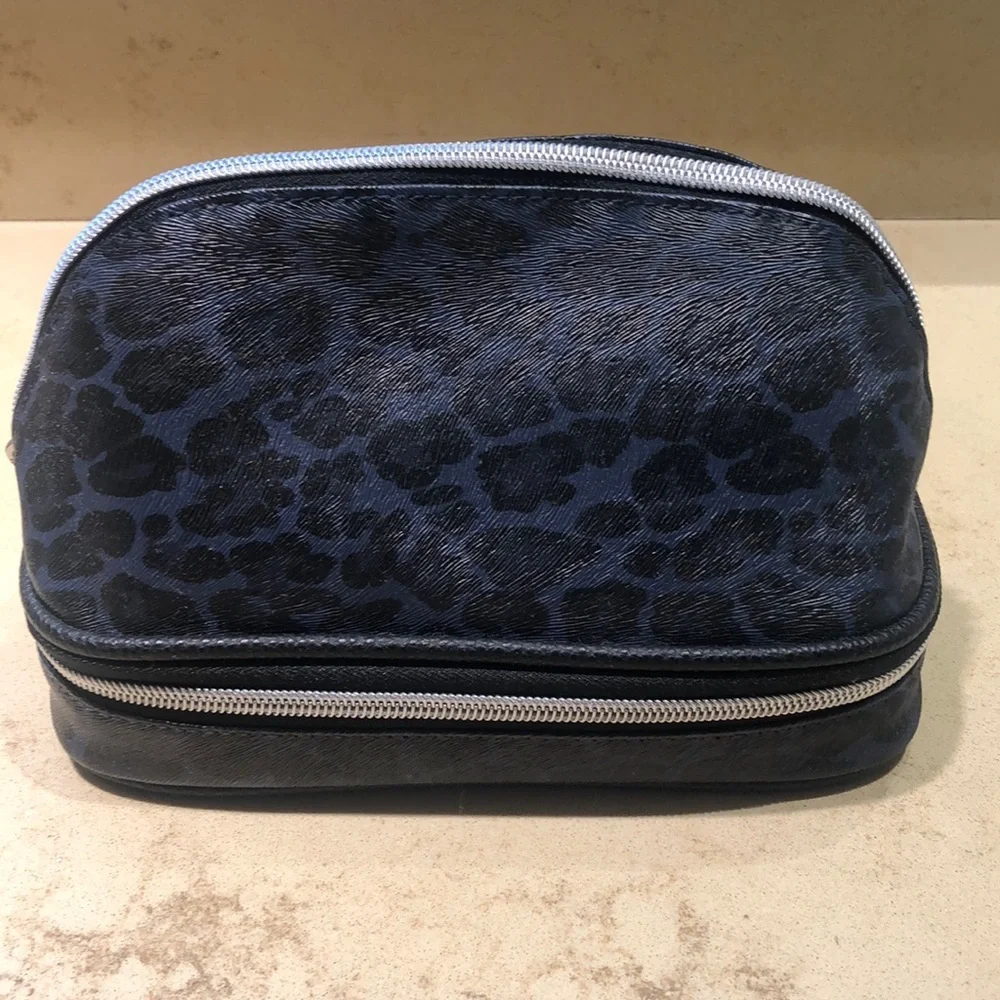 NWT cosmetic case in fantastic leopard print